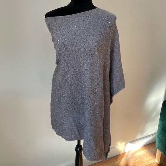 La Fiorentina Gray Crystal Embellished Shimmering Asymmetric Poncho Sweater O/S - Picture 1 of 9